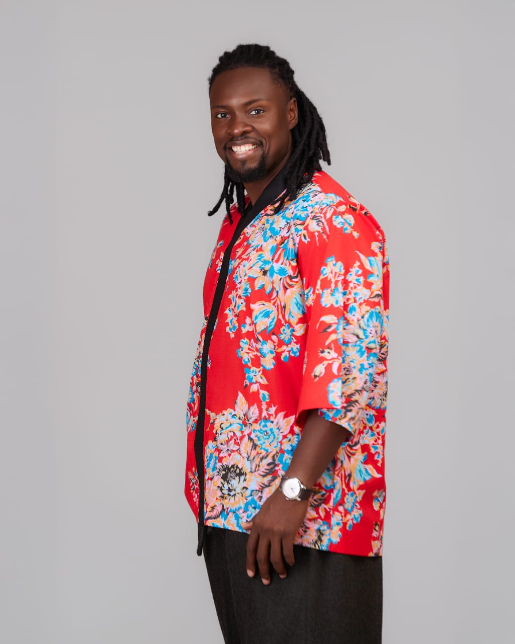 Chemise kimono rouge à imprimé floral, Atelier XƆVI