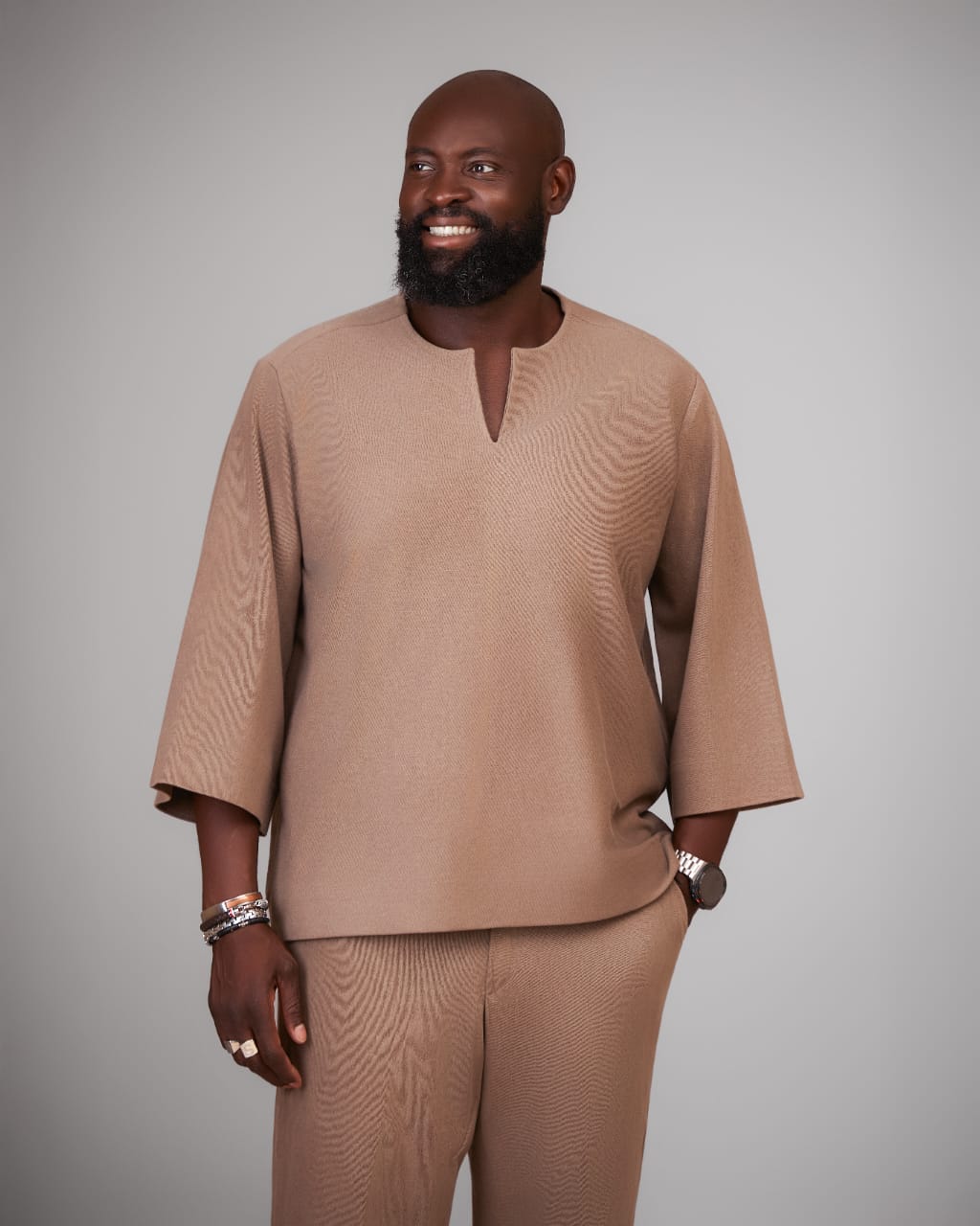 Ensemble tunique et pantalon camel, Atelier XƆVI